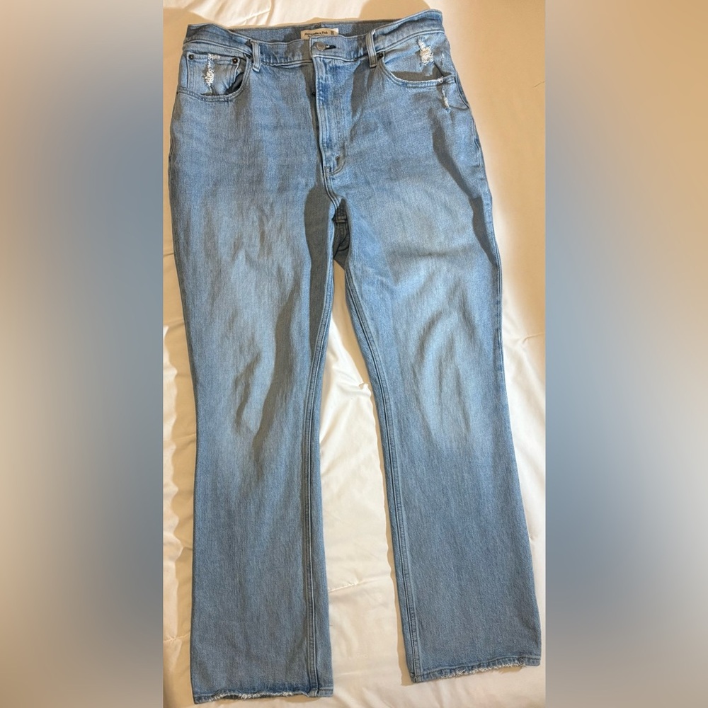 Abercrombie & Fitch ‘70s Vintage Flare Jeans Ultra High Rise Size 32 / 14R